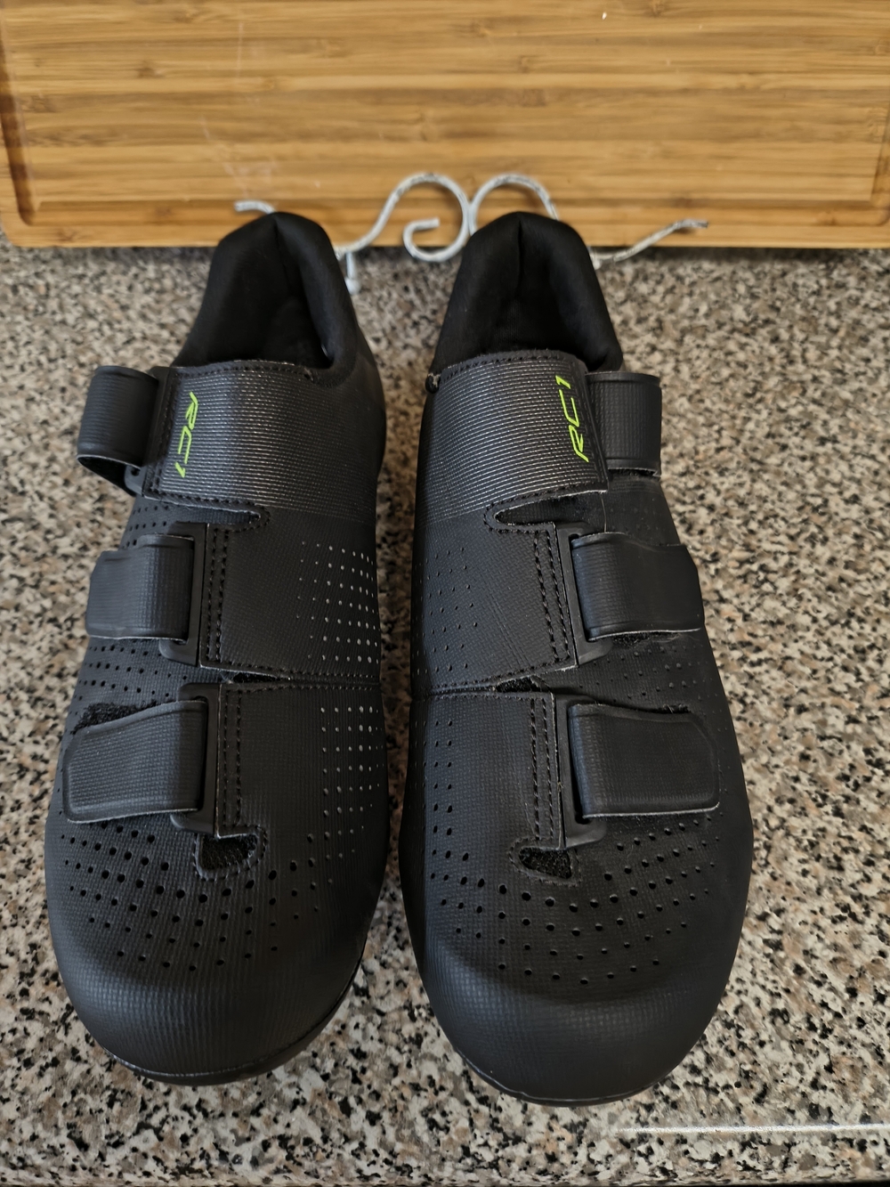 Shimano RC1 (SH-RC100) Road Cycling Shoes - Men's US 10.5 / EU 45 - Black